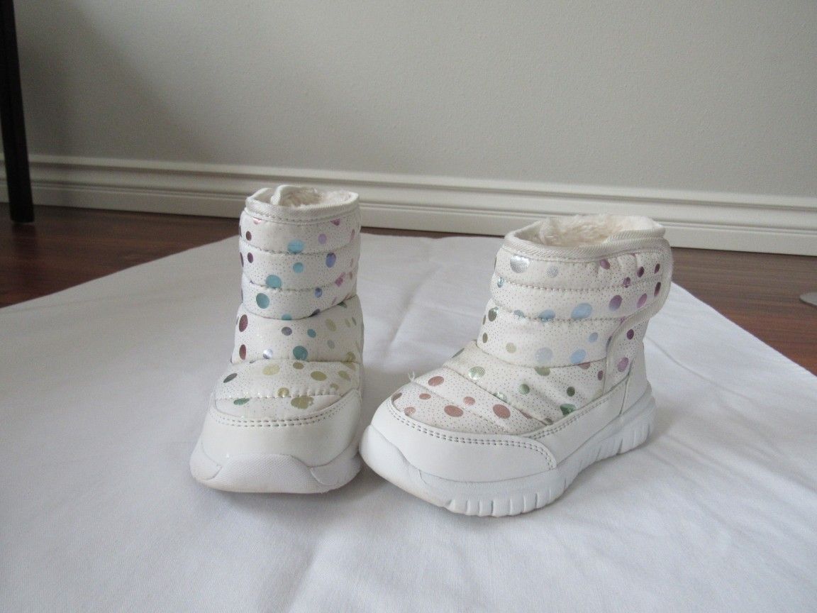 Girls Children's 9.5 Polka Dot Snow Boots