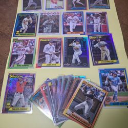 24 Card Star Lot Witt Sandberg Trout Tatis And More
