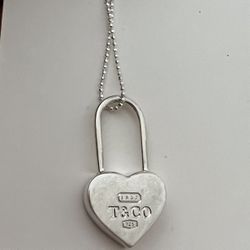 925 Silver Chain With Pendant.