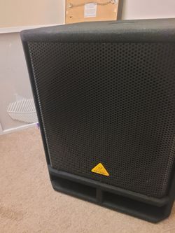 Behringer power sub 18"