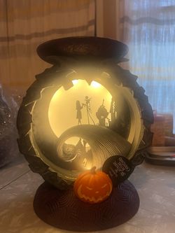 Bath & Body Works Nightmare Before Christmas Spiral Hill Light-Up Pedestal candle holder NEW