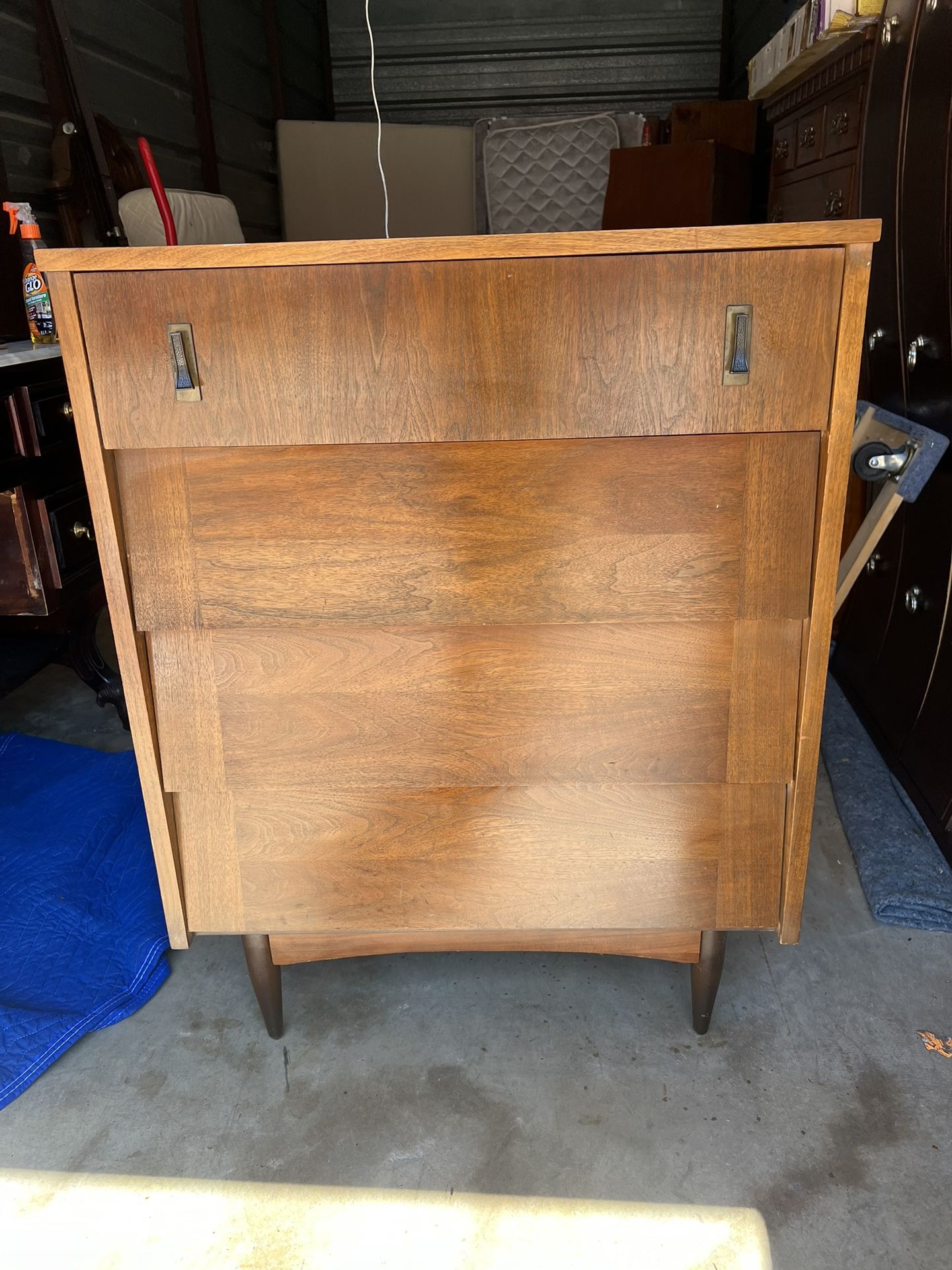 MID CENTURY CHEST OF DRAWERS 