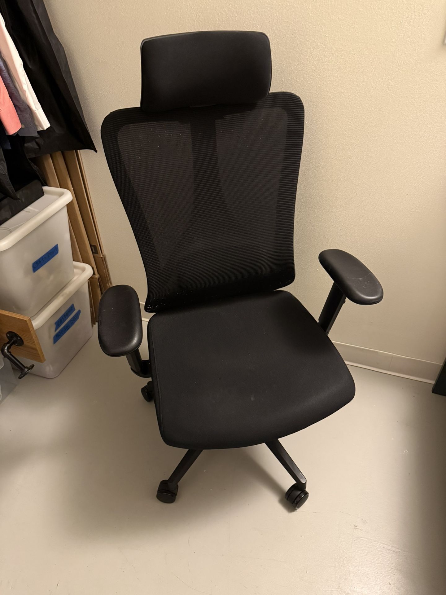 DEFY Ergonomic office chair