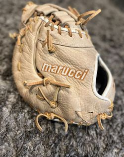 Marucci Glove