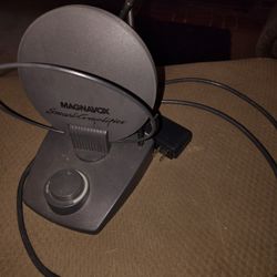  Magnavox MANT300 VHF/FM/UHF Indoor Antenna. 