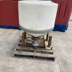 60 Gallon Water Tank And Pump