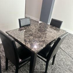Stylish Dining Room Table Set 🍽️ 4 Chairs Included!