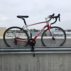 All-Carbon Trek Domane 5.2 Racing Bike 