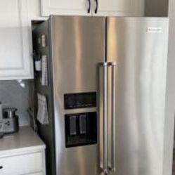 Side By Side Fridge & Freezer 