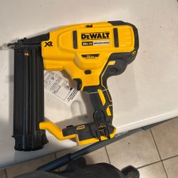 Dewalt 18 Gauge Nailer( Battery Powered)