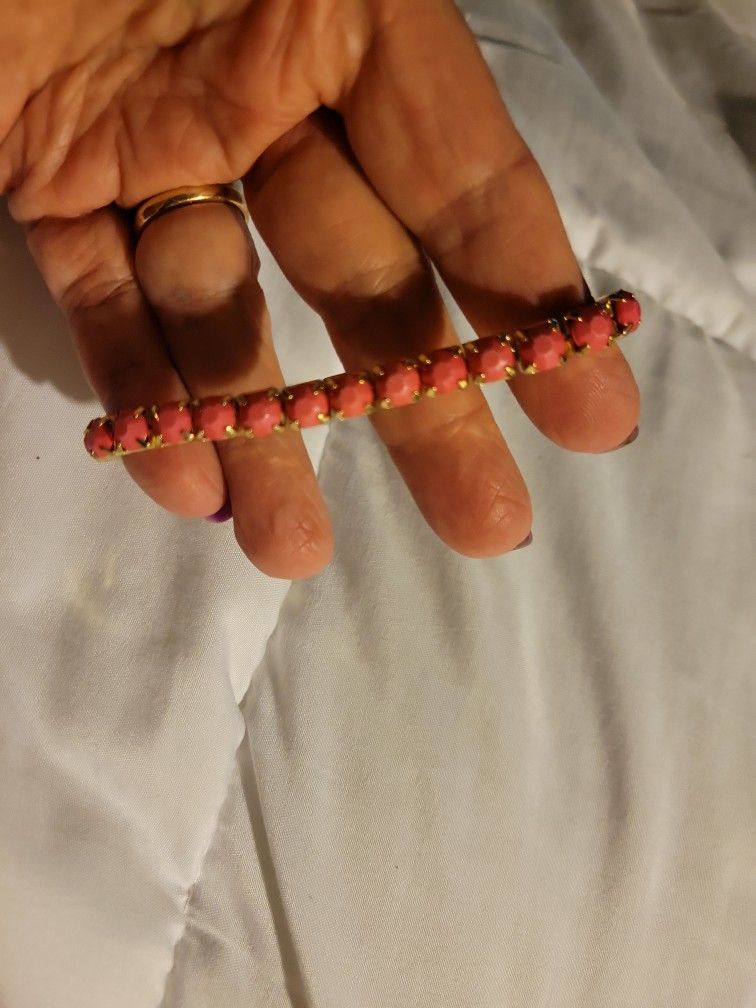 Coral Pink Stretch Bracelet