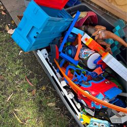 FREE TOYS