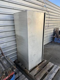 Aluminum tool box