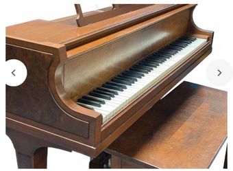 Baldwin Baby Grand Piano With Bench