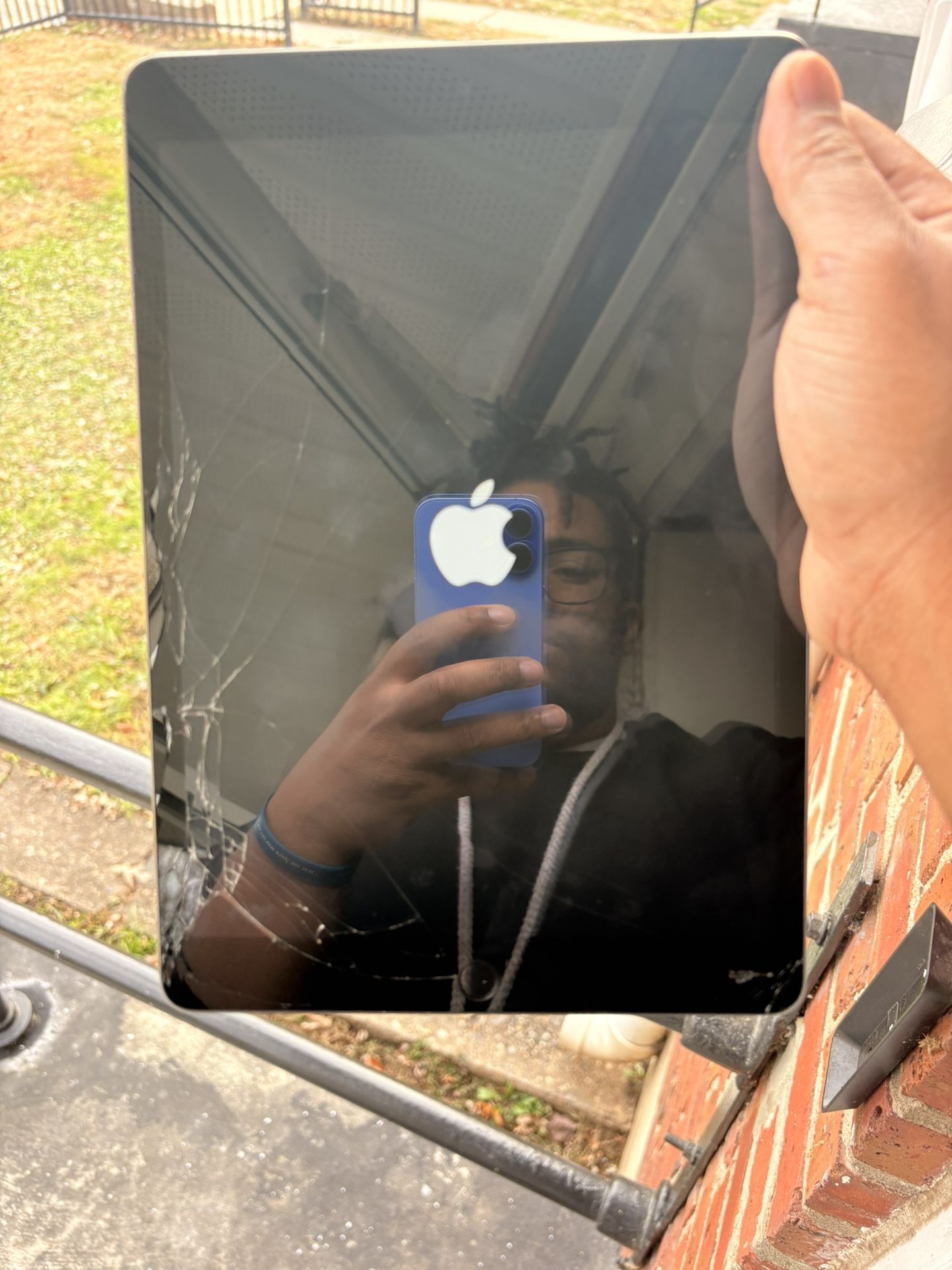 iPad 9th Generation 64gb (Gray)