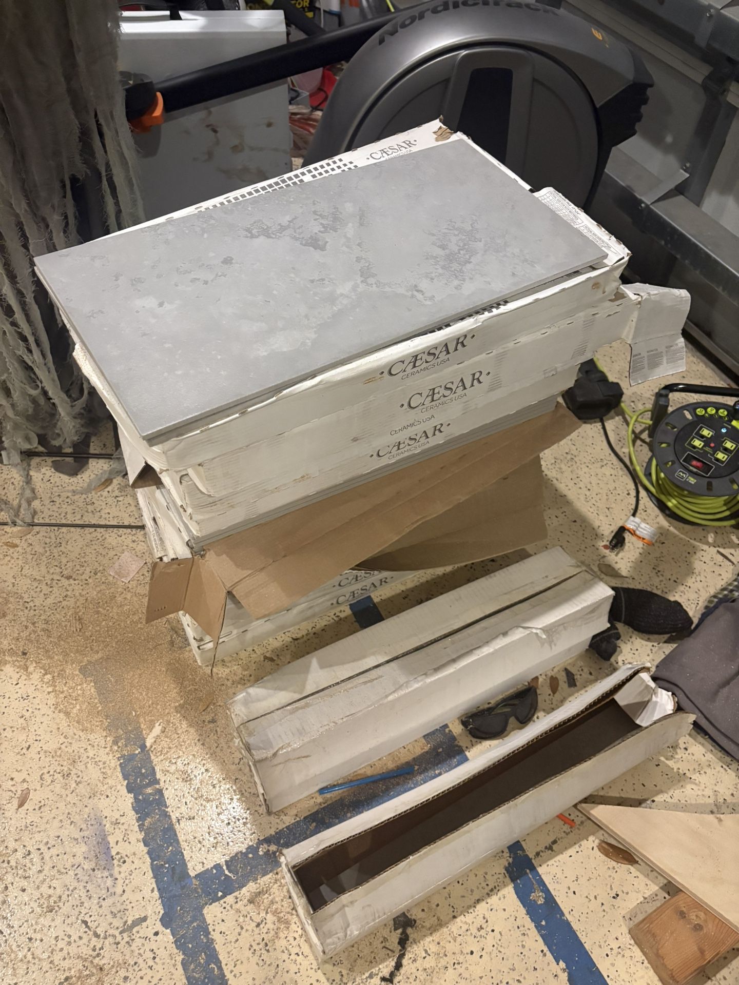 Porcelain Tile Full Boxes Brand New & Trim Pieces