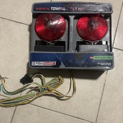TowSmart Magnetic Towing Light Kit (model #1402