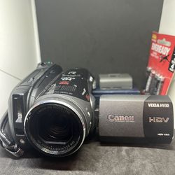 Canon VIXIA HV30 MiniDV HDV HD High Definition Camcorder Image Stabilized Zoom +