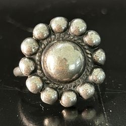 Vintage Ring Size 8 Sterling Silver Navajo Dome Concho Ball Bump Flower Daisy Early