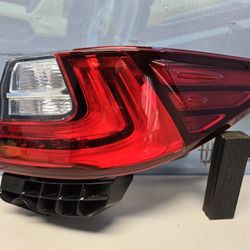 16-18 LEXUS ES350 RIGHT OUTER TAIL LIGHT 
