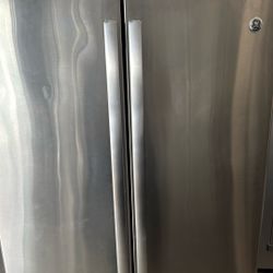 GE Refrigerator 