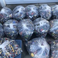 Lego Huge 10 Pound Bags Of Bulk Random Mixed Legos