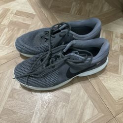 Nikes Size 8