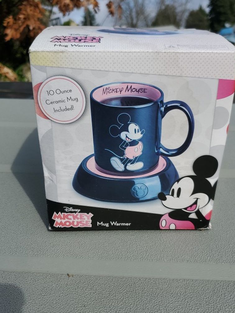 mickey mouse 10 Oz. mug and warmer brand new!