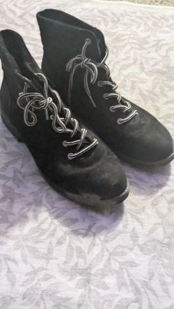 Black boots