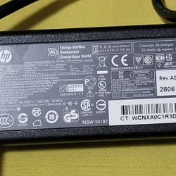 HP Envy  Laptop  Charger  65 W
