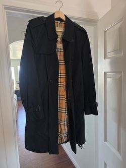 Used Mens Burberry Trenchcoat (M) - Kensington Size 48