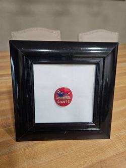 NY Giants Vintage 1960s Emblem Framed Display