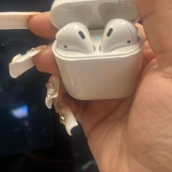 AirPods