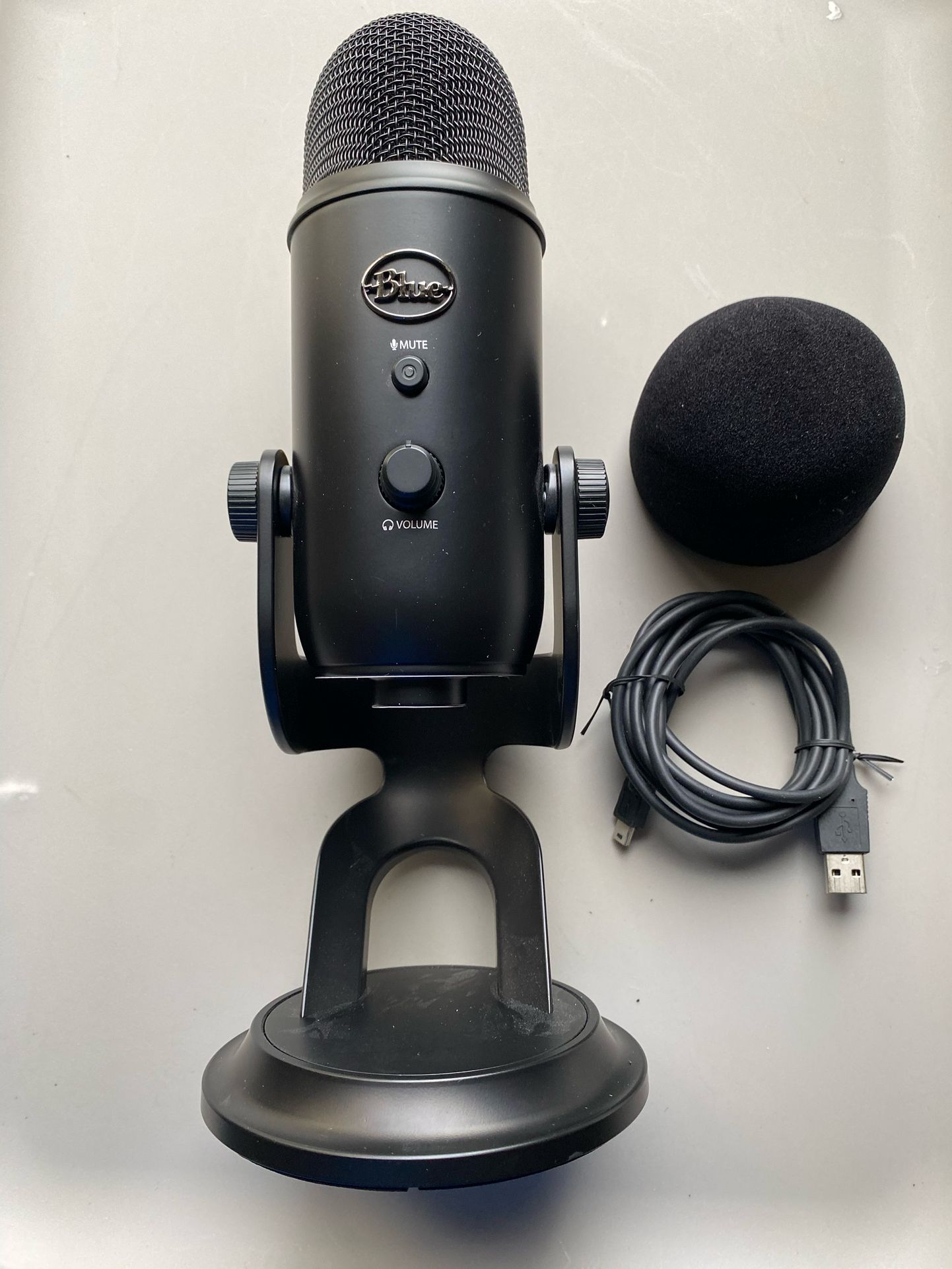 Blue Yeti USB Microphone (Black)