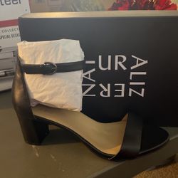 Size 10 Naturalized