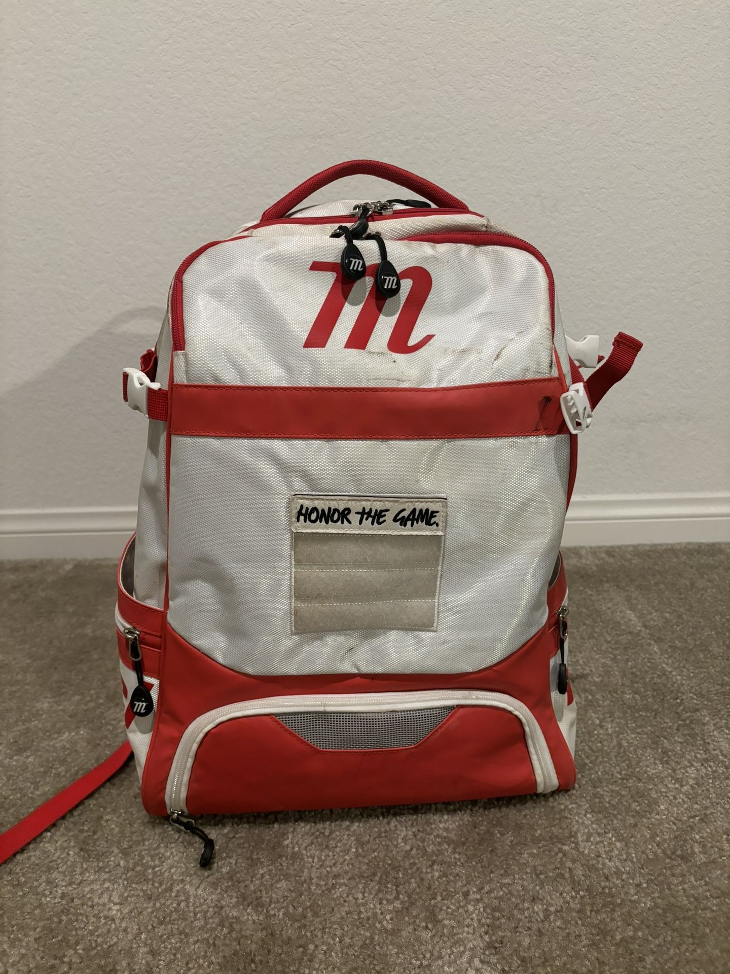 Marucci Dynamo Baseball Bag Red/white With Many Pockets and a Patch Placer