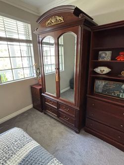Bedroom Furniture Set