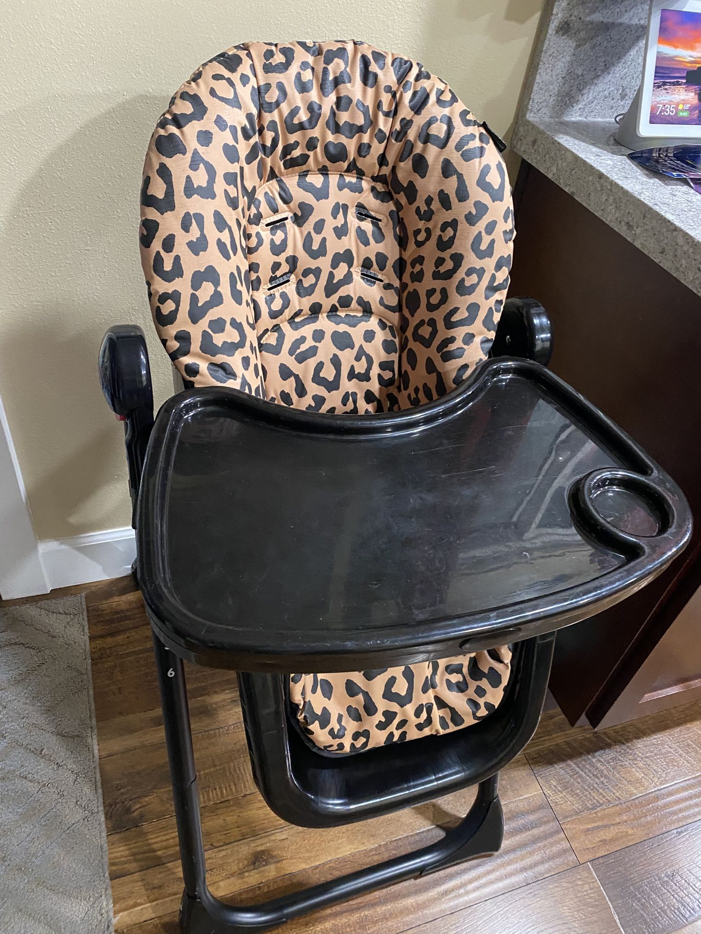 High Chair Leopard 