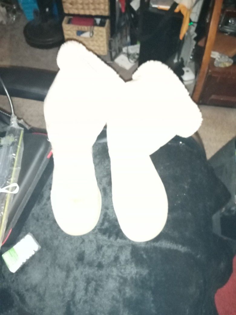 UGGs Tan Boot's Size 8