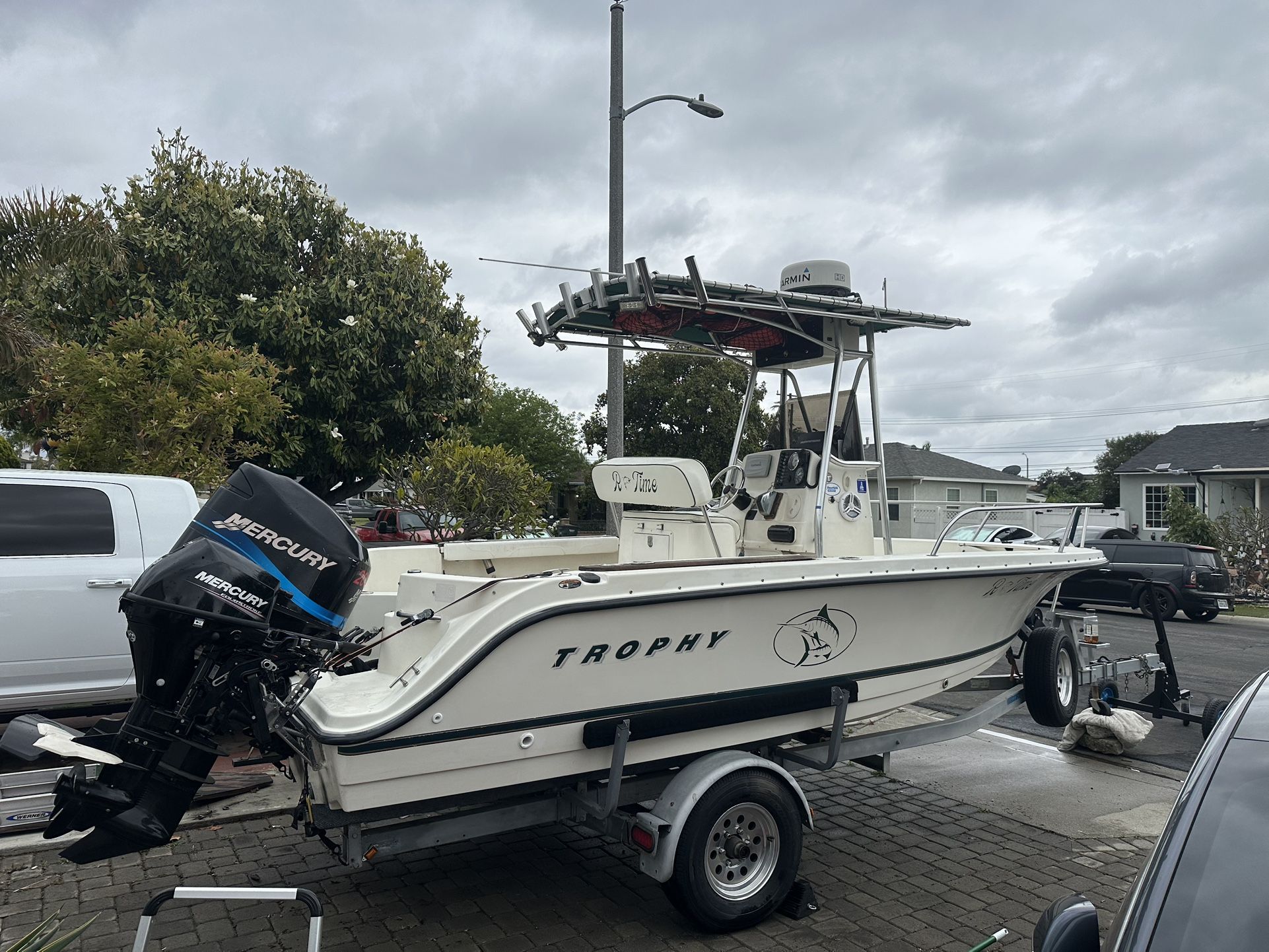 Trophy boat 2001