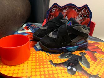 Jordan 8s size 9c