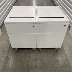 Metal File Cabinets (Very Clean )