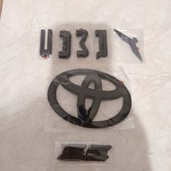 Toyota Camry SE Blackout Black Emblem Overlay Kit 2018+ New