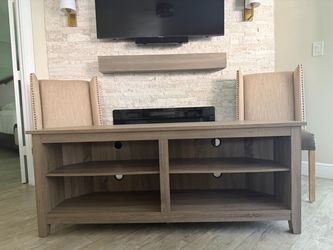 Corner TV shelf