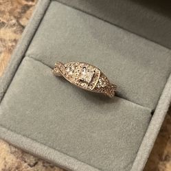 14k Rose Gold Diamond Ring 