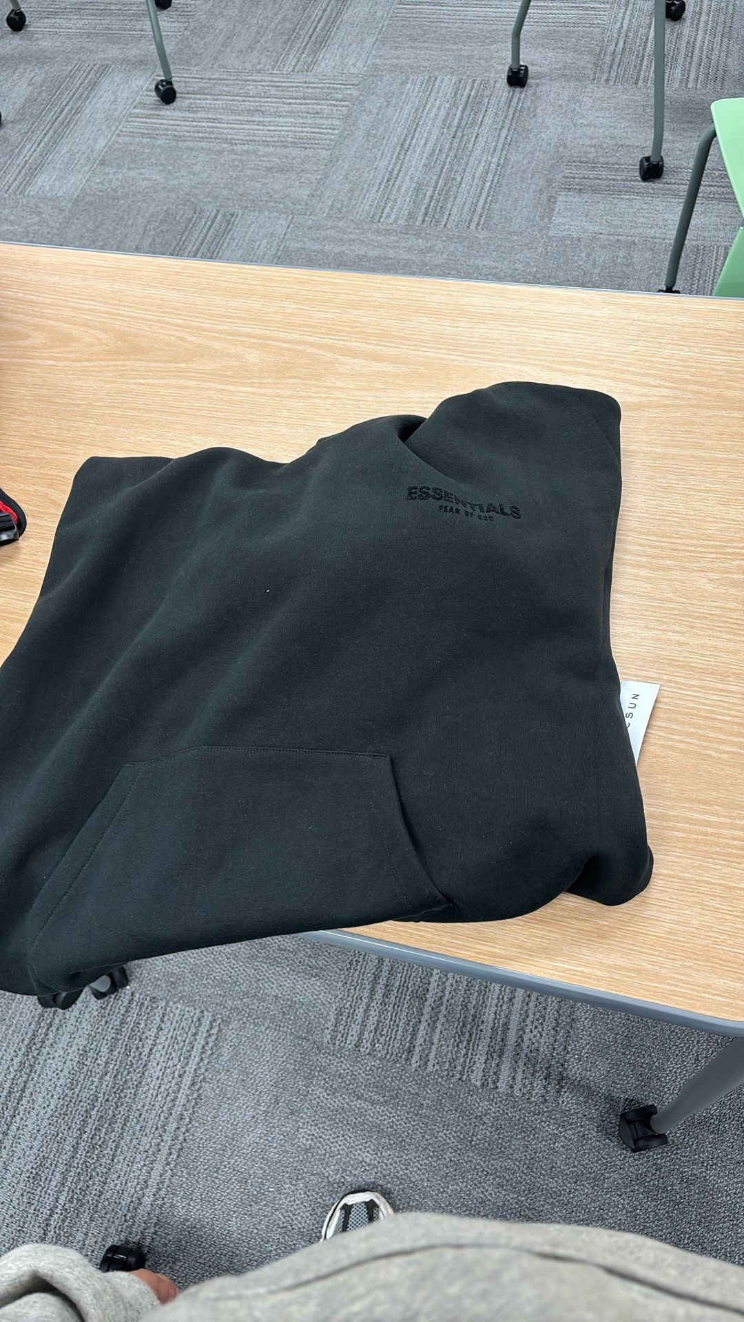 esstails hoodie XXL kids fits like large in men