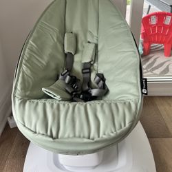 4mom’s Baby Rocker & Swing