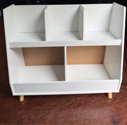 Children’s Bookshelf
