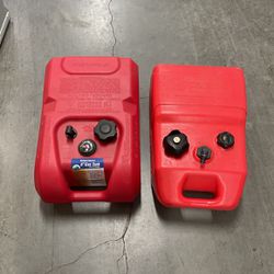 Outboard gas tanks