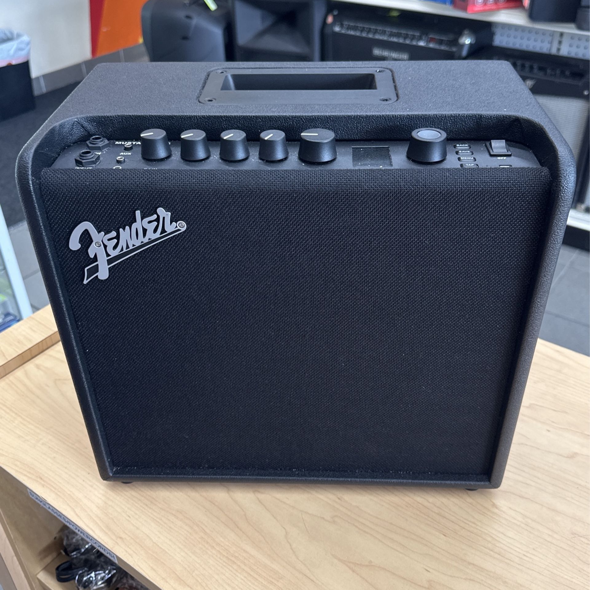 Fender Mustang LT25 Guitar Amp